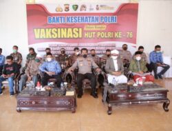 Bakti Kesehatan Polri di Ponpes Yanmu Praya, Kapolres Loteng Dampingi Kapolda NTB