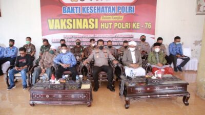 Bakti Kesehatan Polri di Ponpes Yanmu Praya, Kapolres Loteng Dampingi Kapolda NTB