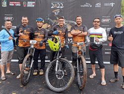 Gelorakan Olahraga Sepeda, Staf Ahli Menkumham Ikuti Race Ijen Erek-Erek Enduro 2022