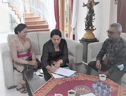 Ciptakan Keluarga Anti Narkoba, TP PKK Badung Tandatangani MoU dengan BNNK