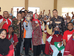 Kembangkan Inovasi Budikdamber Ikan Lele, Bupati Brebes Idza Buka Pelatihan