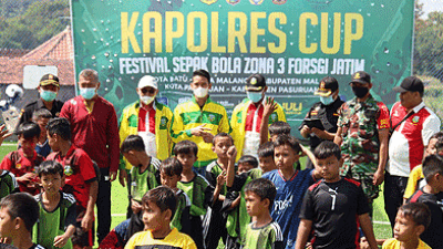 Kapolres Cup Festival Sepak Bola Zona 3 FORSGI Jatim Dibuka AKBP Oskar