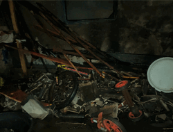 Diduga Akibat Korsleting Listrik, Sebuah Rumah Terbakar, Batu Tulis, Loteng