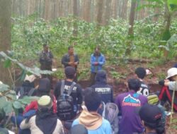 Praktik Kuliah Lapangan Fakultas Kehutanan UGM di KPH Bondowoso