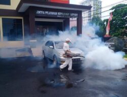 Antisipasi Serangan DBD, Polres Bandar Lampung Laksanakan Fogging