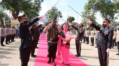 Polres Loteng Gelar  Welcome and Farewell Parade, Sambut Kapolres Baru