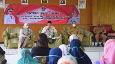 Serahkan 144 Sertifikat Program PTSL, Pemkot Sukabumi Targetkan Jadi Kota Lengkap