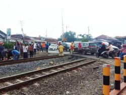 Tewas Tersambar KA Babaranjang, Seorang Siswi Tewas di TKP