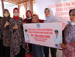 Pelatihan Tata Rias Diikuti Kelompok Perempuan Rentan Kemiskinan Brebes