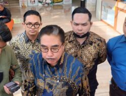 Kunjungi Kota Batu, DR. Hotma Sitompoel Lakukan Ini di SMA Selamat Pagi Indonesia