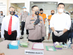 Kado Manis HUT Bhayangkara Ke-76 Satuan Narkoba Polresta Banyuwangi Ungkap 1 Kg Sabu