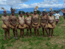 Masyarakat Distrik Tarub, Perbatasan RI-PNG ikut Memeriahkan HUT ke 77 RI