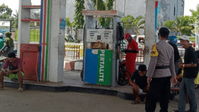 Antisipasi Kecurangan dan Penimbunan BBM, Polisi Jaga Ketat SPBU di Sampaga, Sulbar