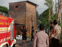 Api Melalap Sebuah Oven Tembakau Milik Salah Seorang Warga Praya Timur, Loteng