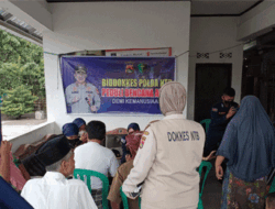 Peduli Bencana, Polisi Berikan Pelayanan Kesehatan Gratis Warga Terdampak Banjir di Loteng