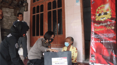 Peringati Hari Ulang Tahun ke 71 Humas Polri, Polres Mojokerto Gelar Bakti Sosial