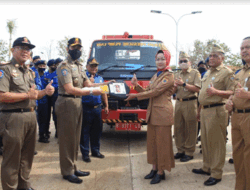 Tangani Kebencanaan Cepat dan Tepat, Pemkab Brebes Terima Hibah Mobil Damkar