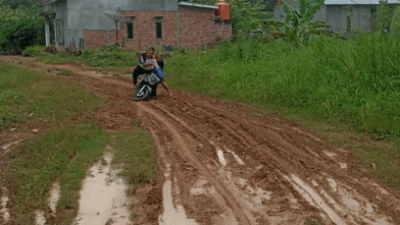Keluhkan Jalan Rusak, Masyarakat Selawi, Lahat, Sumsel Harapkan Bantuan dari Pemkab