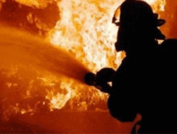 Toko Perabotan Terbakar, Diperkirakaan Telan Kerugian Hingga Rp125 Juta, Bayem, Purworejo