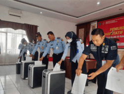 Mendukung Gerakan Nasional Sadar Tertib Arsip, Lapas Rangkasbitung, Banten Musnahkan 810 Judul Berkas