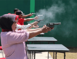 Pertandingan Persahabatan Menembak dengan Insan Pers, Meriahkan HUT ke 71 Humas Polri, Polres Lebak