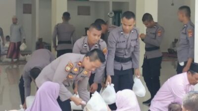 Sat Samapta Polres Lombok Tengah Berbagi dalam Peringatan Maulid Nabi Muhammad SAW