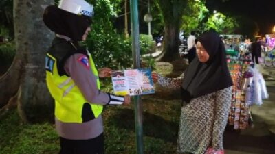 Operasi Zebra Maung 2022, Satlantas Polres Lebak Bagikan Brosur Keselamatan