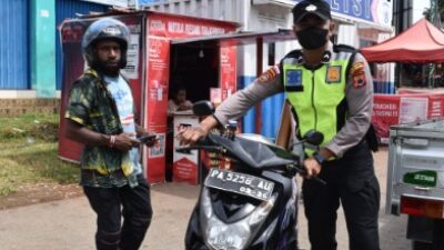 Dua Sepeda Motor Hasil Curian Diserahkan Polsek Jayapura Selatan ke Pemiliknya