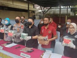 Direktorat Reserse Narkoba Polda Kalbar Musnahkan Barang Bukti Ganja dan Sabu