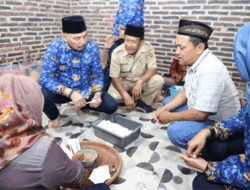 Bupati Purworejo Tetap Sobo Deso Meski Kondisi Kesehatannya Kurang Fit