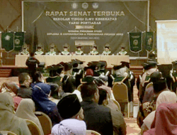 Wisudawan STIKes Yarsi Pontianak Diharapkan Bisa Jawab Kebutuhan Kesehatan Masyarakat