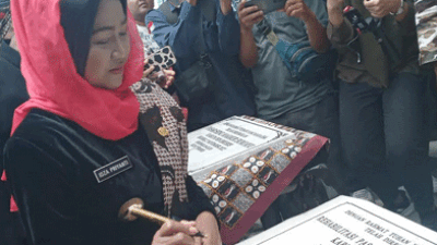 Bupati Brebes Idza Priyanti Harapkan Pembangunan Pasar Seng Makmur Berdampak Positif