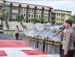 Personel Polda Sulbar Asah Kemampuan Pengendali Massa Jelang Pemilu 2024