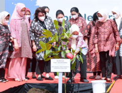 Ibu Negara Iriana Jokowi dan Wury Ma’ruf Amin Lakukan Sejumlah Agenda dalam Kunker di Kota Palembang