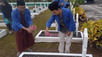Ziarah dan Tabur Bunga Digelar PC PMII Purworejo, Peringati Hari Pahlawan 10 November