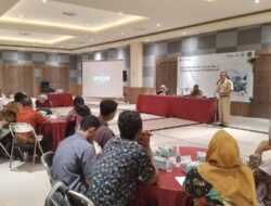 Wujudkan Layanan Prima ke Wisatawan, Dinporapar Purworejo Beri Pelatihan ke Pengelola Desa Wisata