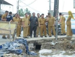 Bupati Satono Pastikan Penataan Kawasan Pasar Sambas Berjalan Baik