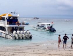 Menikmati Perjalanan Berlayar Menuju Pulau Nusa Penida, Bali