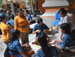 Upaya Meningkatkan Keterampilan Membuat Sarana Upakara, Diskerpus Badung Gelar Pelatihan