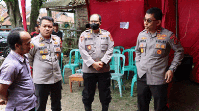 Pilkades Serentak 2022, Wakapolda Banten Cek dan Tinjau TPS di Desa Cikatapis, Lebak