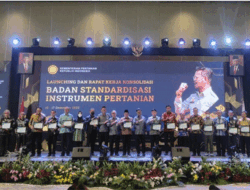 Kementerian Pertanian RI Serahkan Penghargaan Program ICARE ke Pemkab Brebes