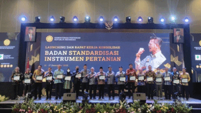 Kementerian Pertanian RI Serahkan Penghargaan Program ICARE ke Pemkab Brebes