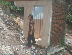 Diterjang Banjir Bandang, Warga Desa Kedungoleng, Brebes Keluhkan Belum Dapat Bantuan