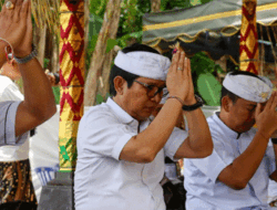 Karya Melaspas Mendem Pedagingan Pura Subak Abian Jemeng Sari Dihadiri Sekda Badung