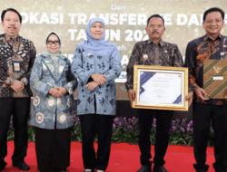 Bupati Jombang Apresiasi Penghargaan dari Kemenkeu RI yang Diraih Kades Sumbermulyo