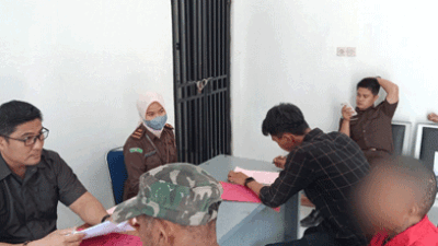 Polisi Limpahkan Tersangka NK ke Kejari Jayapura Atas Perkara Penganiayaan
