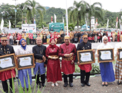 Gunakan Pakaian Adat Nusantara, Hari Amal Bhakti Kementerian Agama ke 77 Diperingati di Sulbar