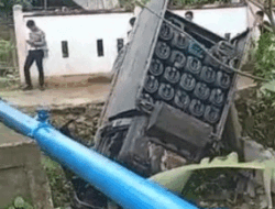 Pick Up Masuk Parit, Diduga Sopir dalam Pengaruh Minuman Beralkohol, Mamuju