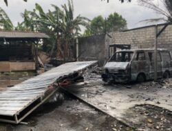 Kebakaran Gudang Perlengkapan Upakara, Diduga Akibat Bakar Sampah Dekat Lokasi Kejadian