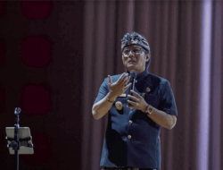 Bangun Karakter Generasi Muda untuk Kemajuan Badung, Bupati Giri Prasta Serahkan Dana Kreatifitas Ogoh-Ogoh